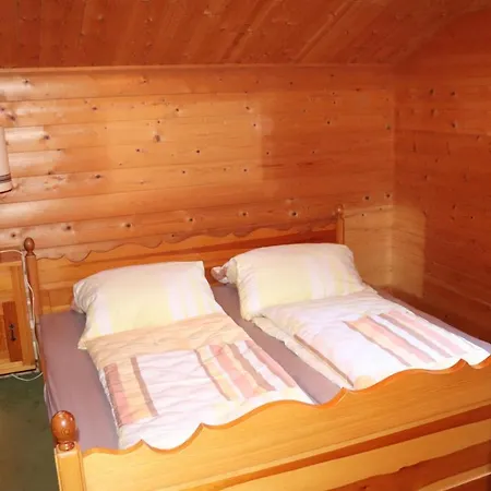 Mit Saunakeller Holiday home