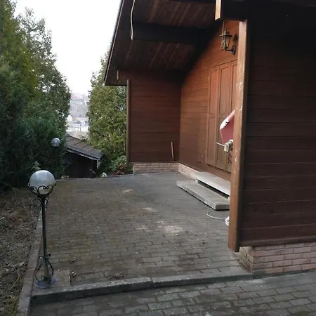 Mit Saunakeller *