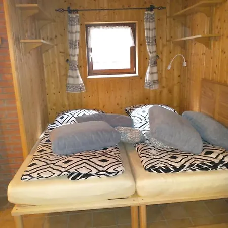 Mit Saunakeller Holiday home